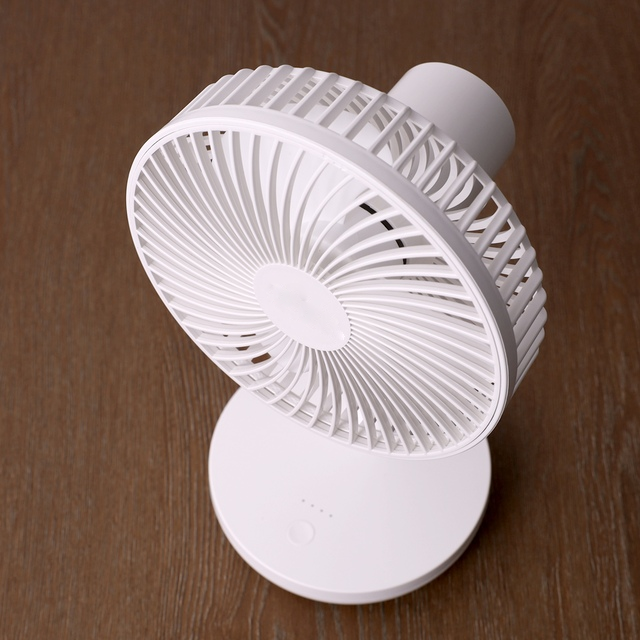 탁상형 무선 선풍기 화이트